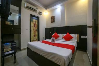 OYO 19875 Hotel West Delhi Inn
