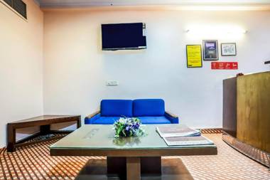 OYO 22533 Hotel Sunrise Blue