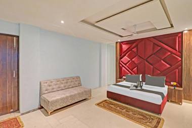 Collection O 9271 Hotel Dev Palace