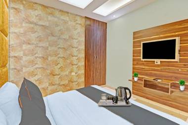 Collection O 9271 Hotel Dev Palace