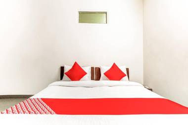 OYO Flagship 27968 Vishwakarma Palace