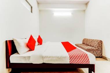 OYO Flagship 27968 Vishwakarma Palace