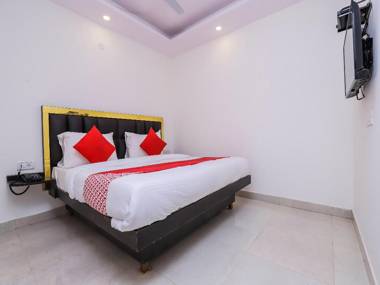 OYO 22355 Hotel Istay