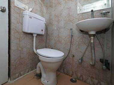 OYO 10795 Hotel RS Residency