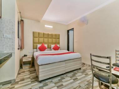 OYO 23424 HOTEL CLINK