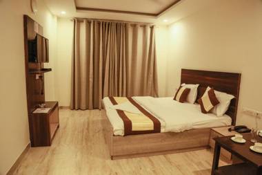 OYO 11340 Hotel Lakshmi Palace