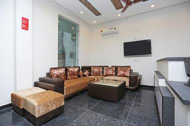 Capital O 9669 AoA Palace