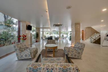 Collection O 30095 Nauroji Nagar Marg