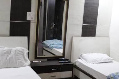 Central Guest House @ Aulia Dargah