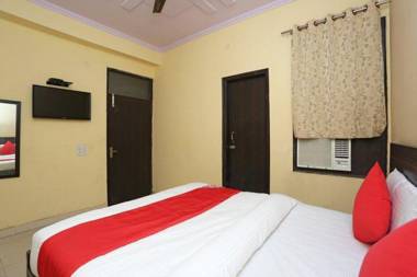 OYO 37262 Akash Guest House
