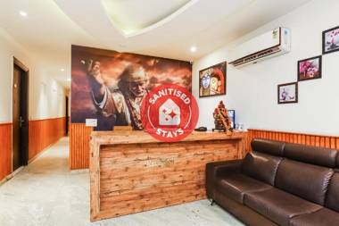 OYO 28373 Hotel Shri Sai