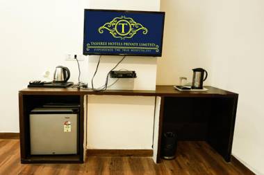Airport Hotel Tashree