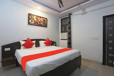 OYO 45772 Silver Residency