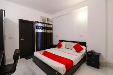 OYO Flagship 61218 Silver Palace