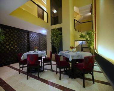 The Pearl- A Royal Residency