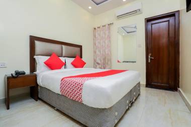 OYO 29389 Delhi Empire