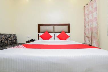 OYO 29389 Delhi Empire