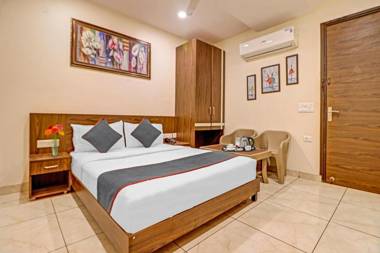 OYO Flagship 43684 CITY HEART