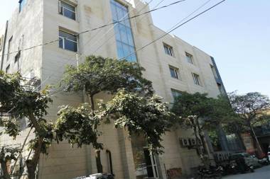 OYO 63150 City House