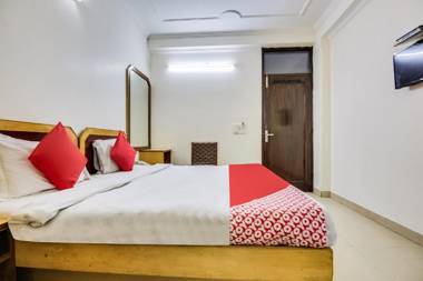 OYO Flagship 60410 Ashoka