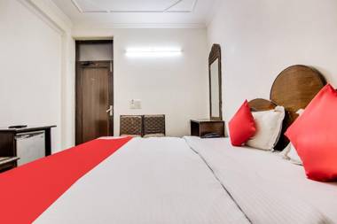 OYO Flagship 60410 Ashoka