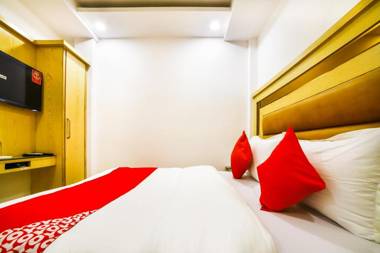 OYO 63367 Hotel B G Palace