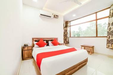 OYO Flagship 49858 Comfortable stays