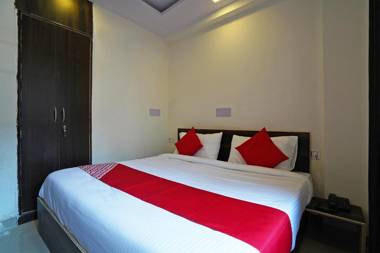 OYO 64076 Discovery Inn