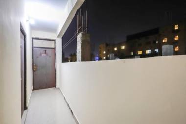 OYO 62106 Royal Residency