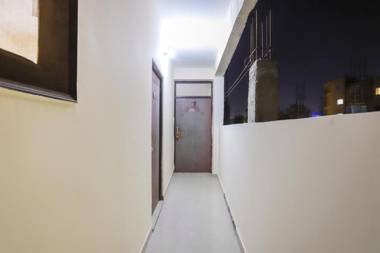 OYO 62106 Royal Residency