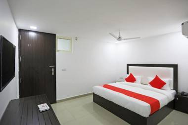 OYO 48664 Gour White House