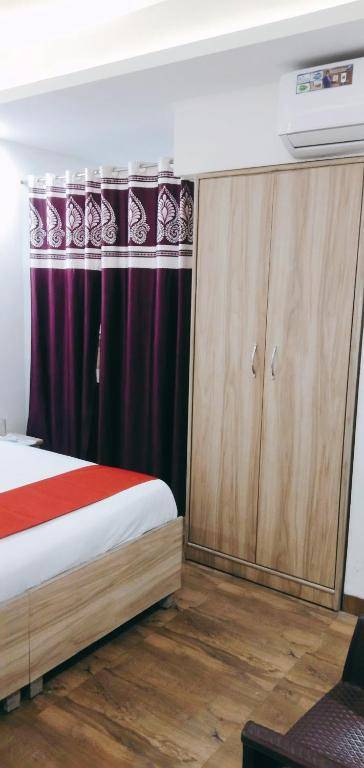 Hotel Aerocity Golden At Delhi Airport