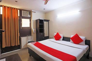 OYO 60528 Hotel Marina Prime