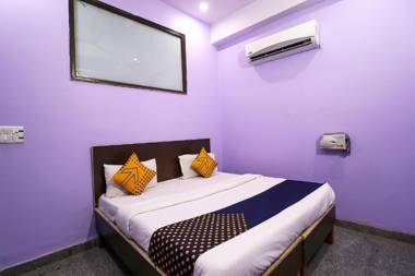 SPOT ON 63051 Metro Palace