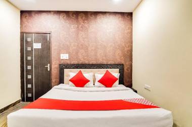 OYO 67465 Royal Continental