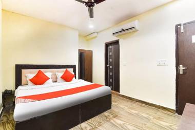 OYO 67465 Royal Continental