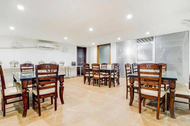 FabHotel Golf Course Sapphire