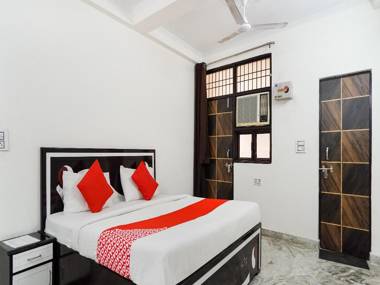 OYO 69520 Amazing Stays