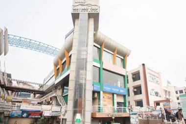 Collection O 69755 Hotel Parktel