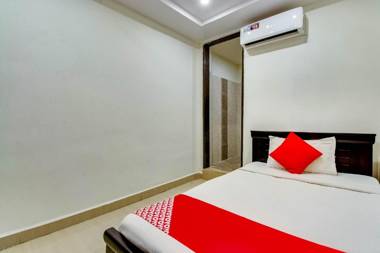 OYO 68163 Hotel Chandrika Inn