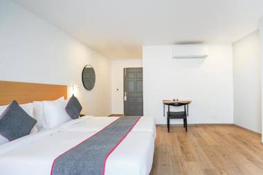 OYO Townhouse 333 Sector 121 Noida