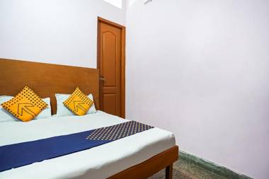 OYO Flagship 67277 Royal Palace