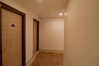 FabHotel Golden Stay