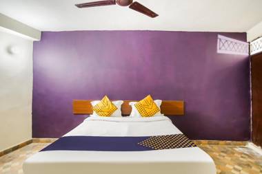 SPOT ON 68379 Hotel Harry's 1