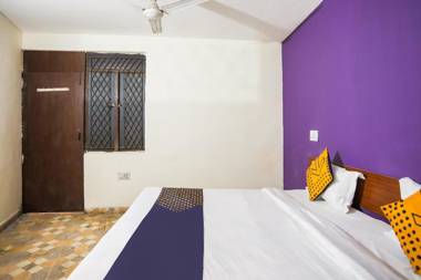 SPOT ON 68379 Hotel Harry's 1