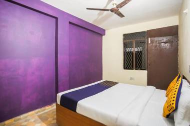 SPOT ON 68379 Hotel Harry's 1