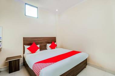 OYO 69443 Vision Rooms