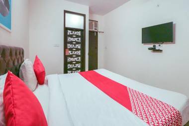 OYO 71197 Five Star residency