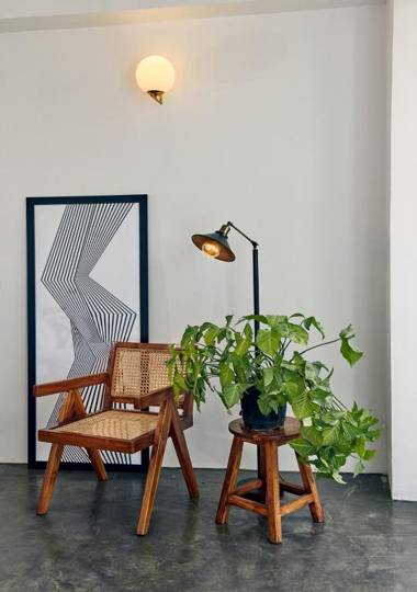 Minimalist Poshtel & Suites