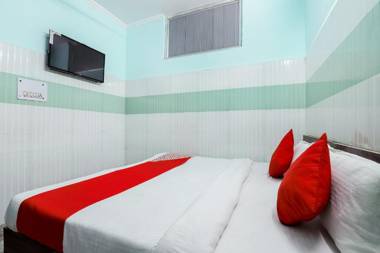 OYO 69486 Royal Palace